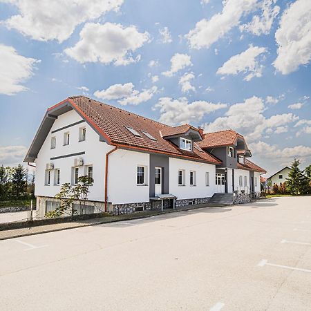 Apartment Rimljancek Leskovec pri Krskem Exterior photo